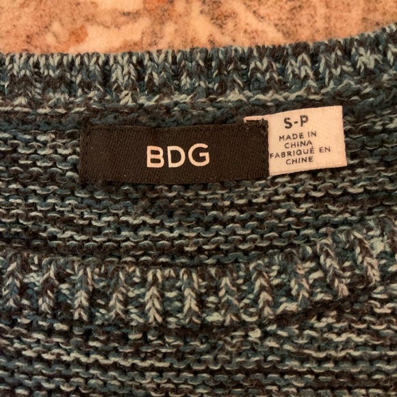 Oversized Urban Outfitters Sweater - Picture 4 of 4